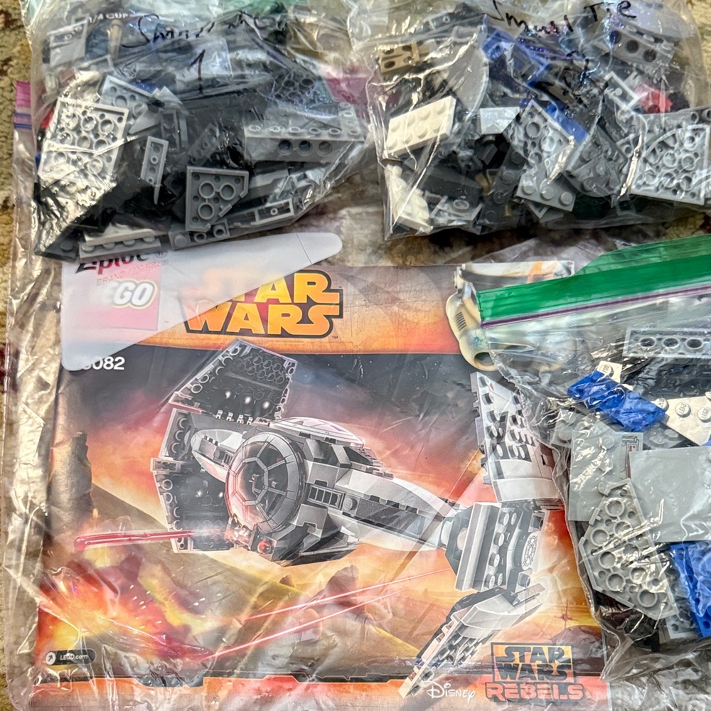 Star Wars LEGO Set with TIE Fighter75082